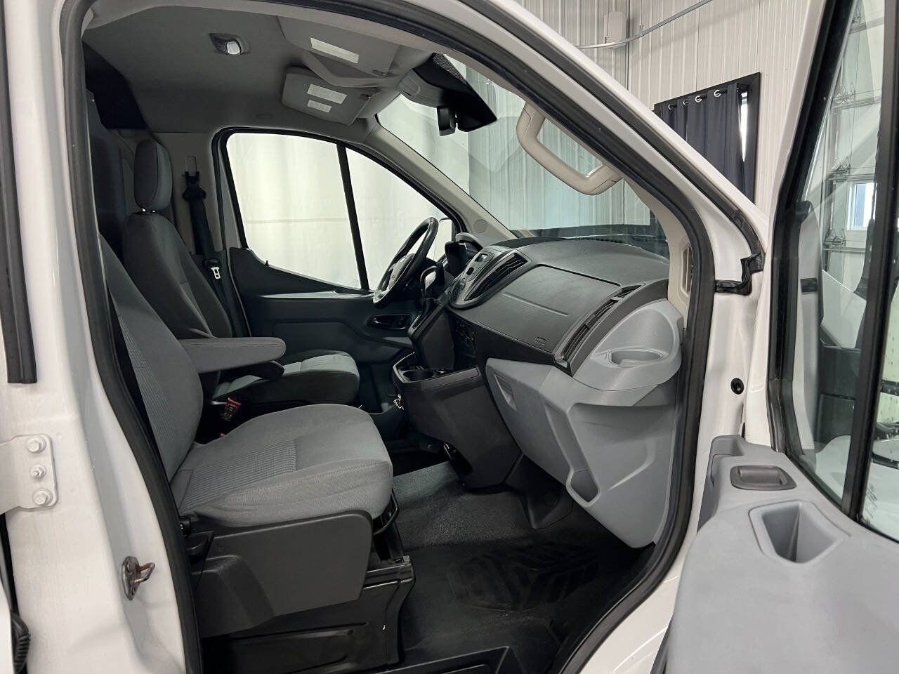 Used 2016 Ford Transit 150 130 Low Roof RWD image 10