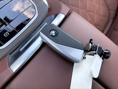 Used 2026 BMW X5 xDrive40i w/ Premium Package AWD/4WD image 14