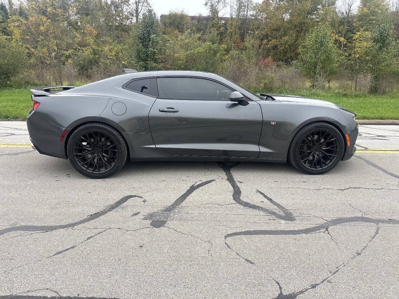 Used 2017 Chevrolet Camaro SS RWD image 4