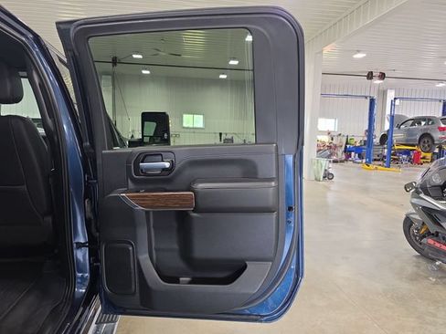 Used 2022 Chevrolet Silverado 3500 High Country w/ Safety Package II AWD/4WD image 38