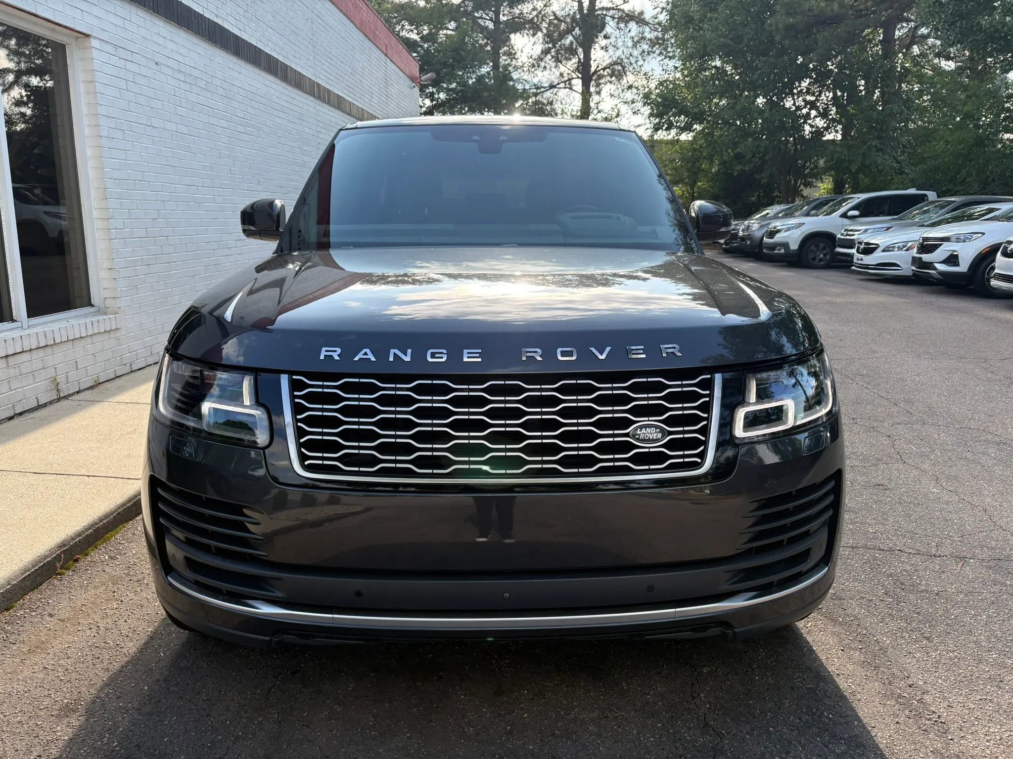 Used 2020 Land Rover Range Rover HSE AWD/4WD image 2