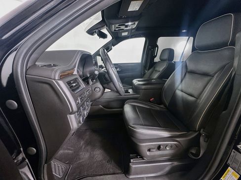 Used 2021 Chevrolet Tahoe Premier w/ Premium Package AWD/4WD image 13