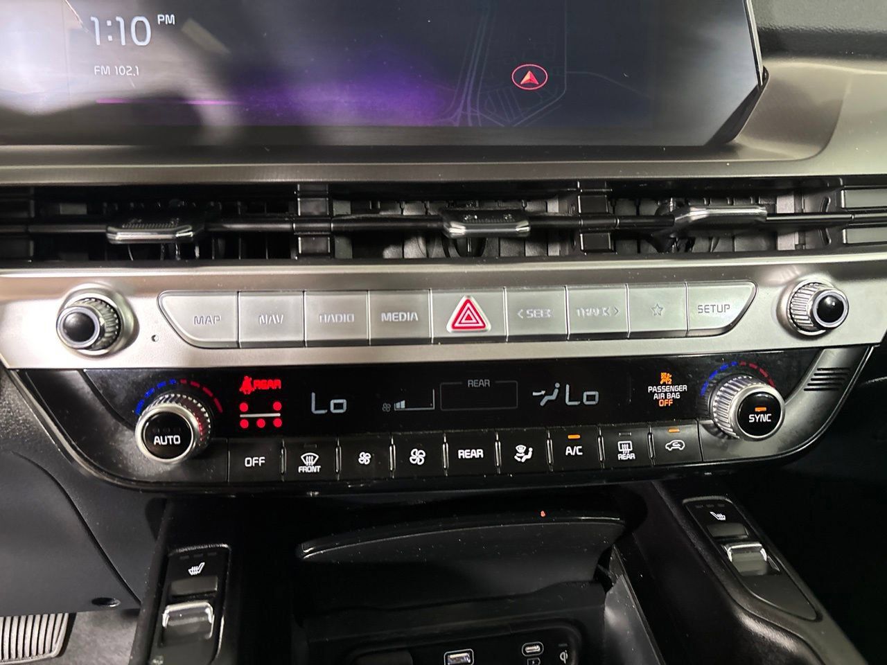 Used 2025 Kia Telluride S AWD/4WD image 23