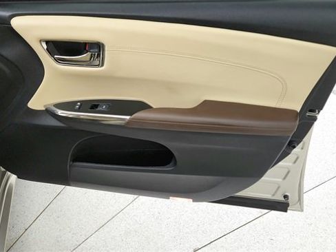 Used 2016 Toyota Avalon XLE Premium image 21