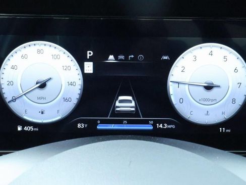 New 2025 Hyundai Elantra SEL image 10