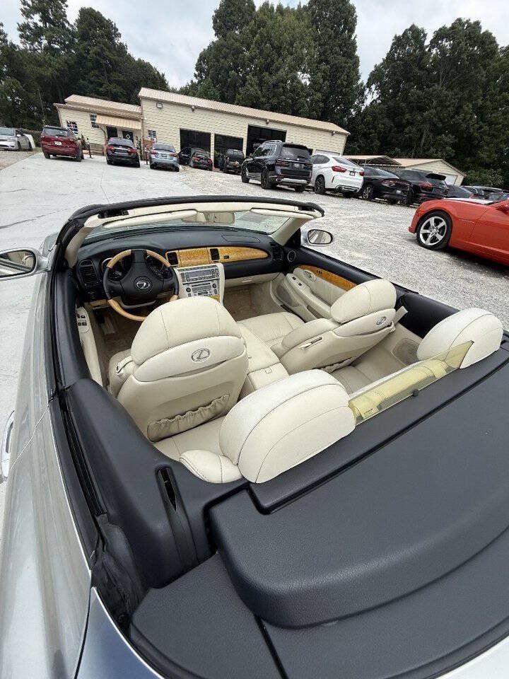 Used 2004 Lexus SC 430 Convertible RWD image 25