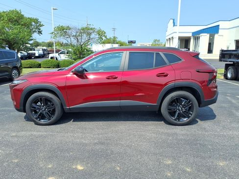 Used 2024 Chevrolet Trax ACTIV FWD image 4