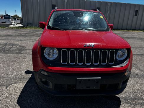 Used 2016 Jeep Renegade Latitude AWD/4WD image 8