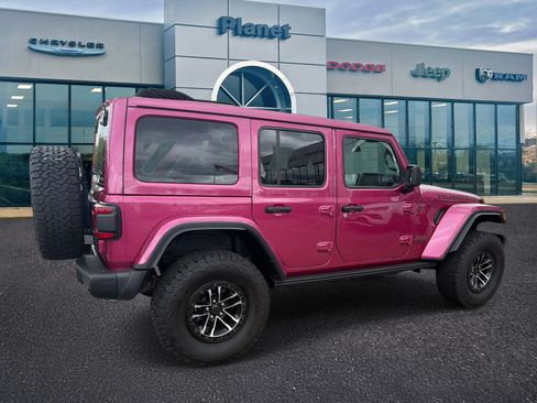 Used 2024 Jeep Wrangler Unlimited Rubicon AWD/4WD image 2