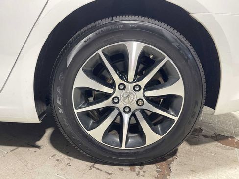 Used 2016 Acura TLX FWD image 8