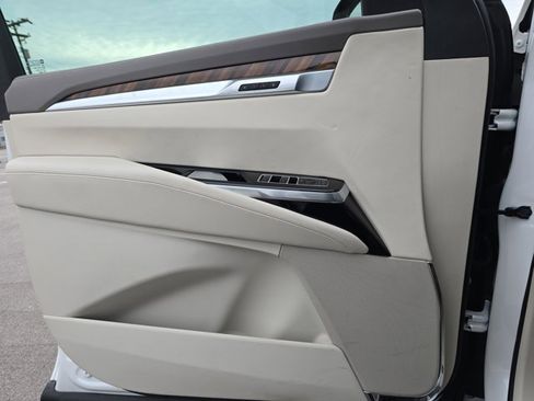 Certified 2025 Cadillac Escalade ESV Sport Platinum image 27