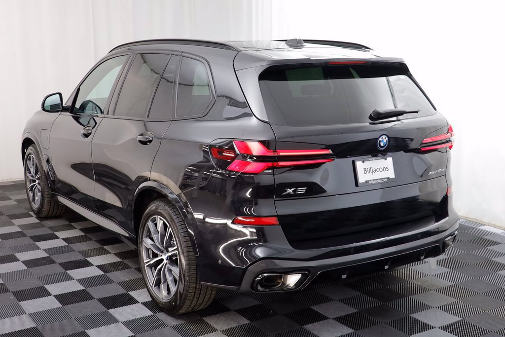 New 2026 BMW X5 xDrive50e w/ M Sport Package AWD/4WD image 17