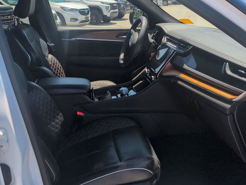 Used 2023 Jeep Grand Cherokee L Summit AWD/4WD image 9