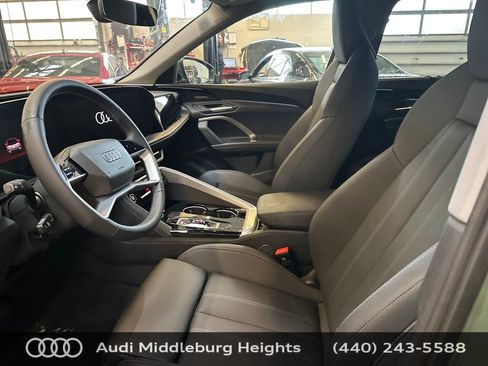 Certified 2025 Audi Q5 Premium Plus w/ Premium Plus AWD/4WD image 13