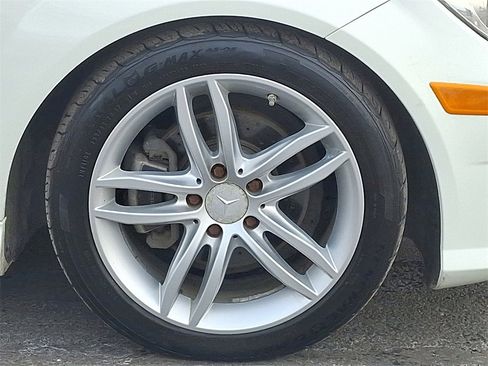 Used 2012 Mercedes-Benz C 300 4MATIC Sedan image 9