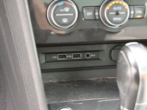 Used 2019 Volkswagen Tiguan SEL FWD image 22