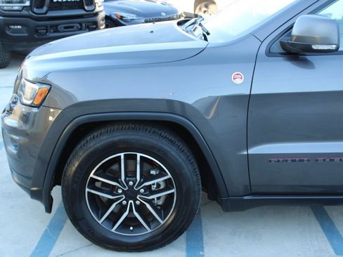 Used 2021 Jeep Grand Cherokee Trailhawk w/ Premium Lighting Group image 7
