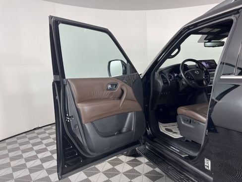 Used 2024 Nissan Armada Platinum w/ Captain's Chairs Package RWD image 16
