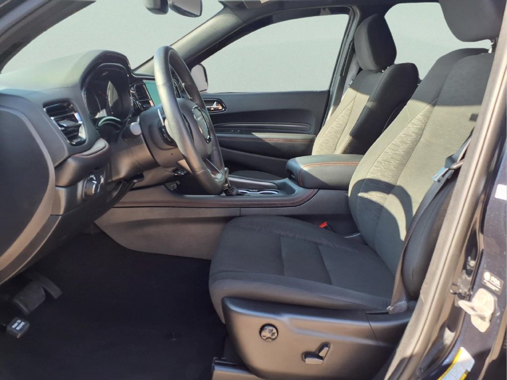 Used 2025 Dodge Durango GT w/ Blacktop Package RWD image 12