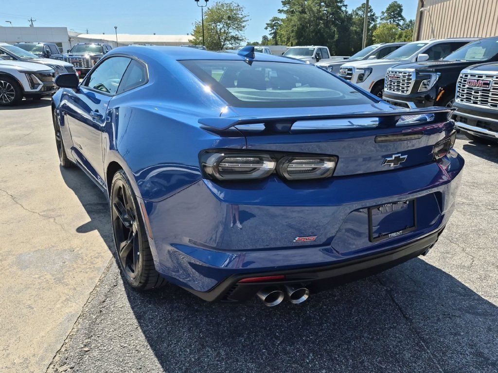 Used 2021 Chevrolet Camaro SS RWD image 2