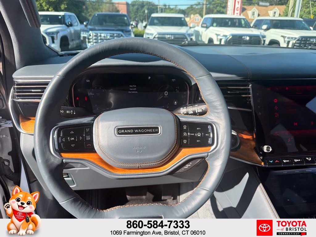 Used 2023 Jeep Grand Wagoneer Series III AWD/4WD image 19