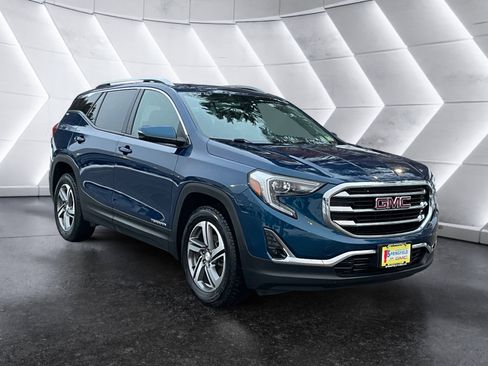 Used 2021 GMC Terrain SLT image 8