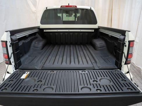 New 2026 Nissan Frontier SV w/ SV Convenience Package image 6