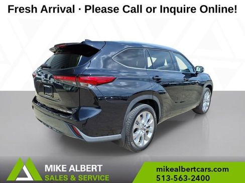 Used 2022 Toyota Highlander Limited image 7