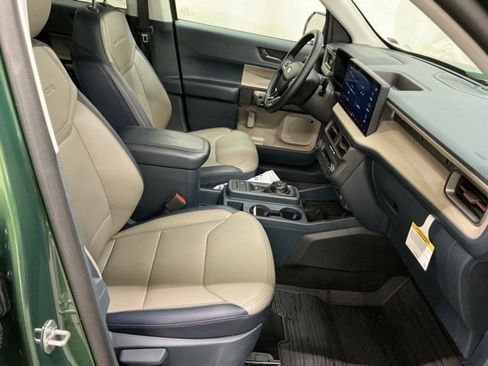 Used 2025 Ford Maverick Lariat w/ 4K Tow Package image 21