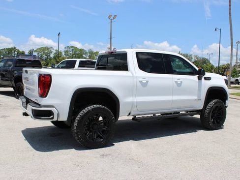 Used 2023 GMC Sierra 1500 AT4 w/ Technology Package AWD/4WD image 13