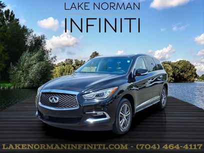 Used 2017 INFINITI QX60 Luxe w/ Premium Plus Package