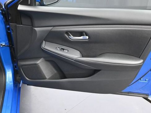Used 2025 Nissan Sentra SV FWD image 32