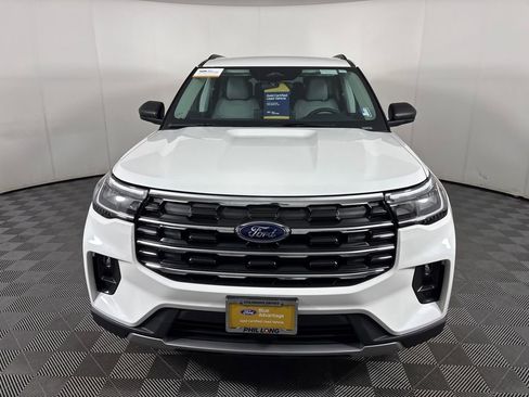 Certified 2025 Ford Explorer Active w/ Active Comfort Package image 2
