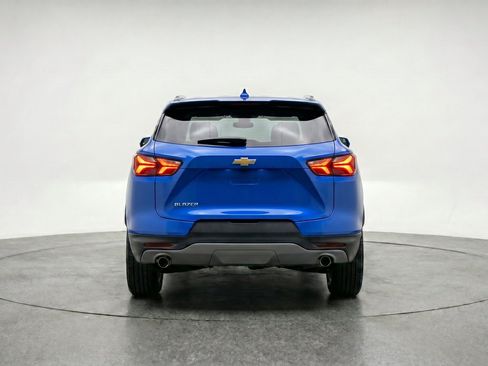 Used 2025 Chevrolet Blazer LT FWD image 7