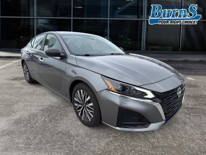 Used 2024 Nissan Altima 2.5 SV