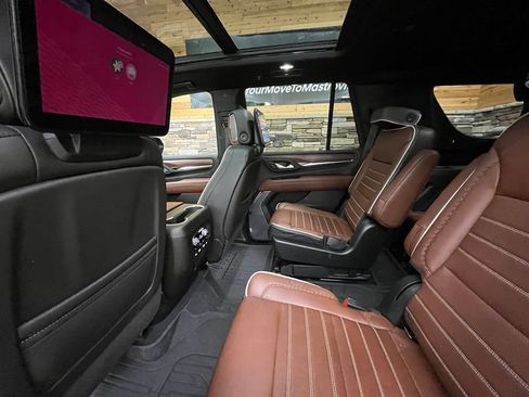 Used 2023 GMC Yukon Denali Ultimate AWD/4WD image 50