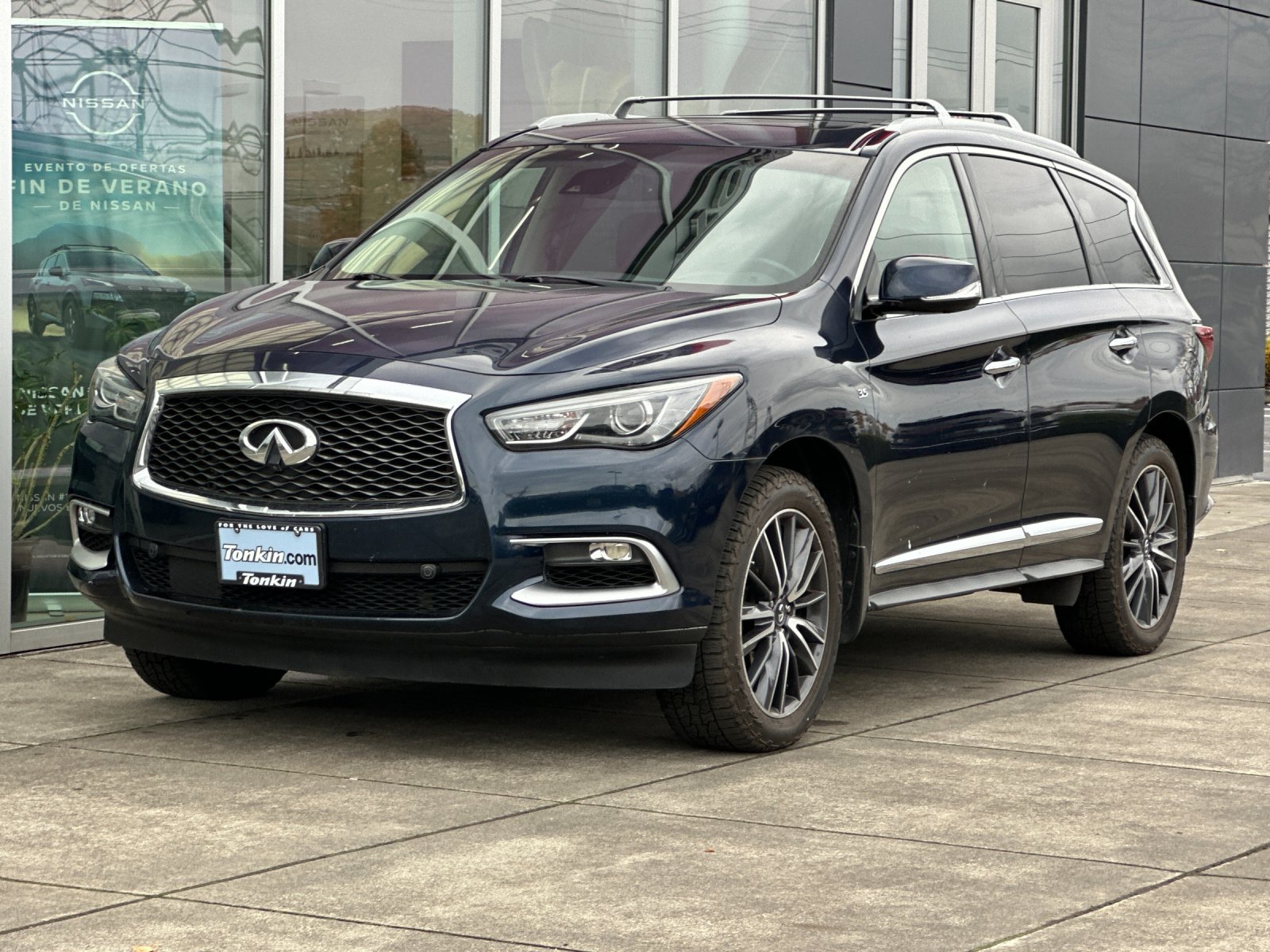 Used 2016 INFINITI QX60 Luxe w/ Deluxe Technology Package AWD/4WD image 8
