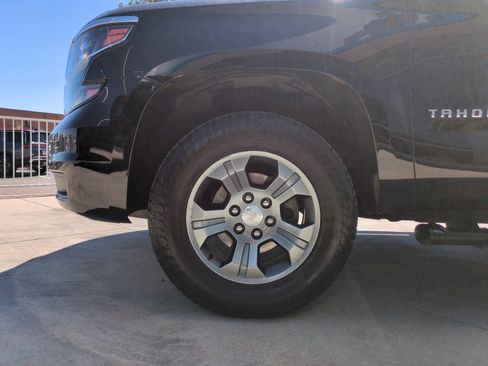 Used 2018 Chevrolet Tahoe LT w/ Luxury Package AWD/4WD image 27