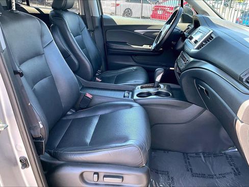Used 2017 Honda Ridgeline RTL image 8