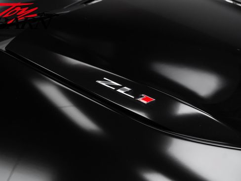 Used 2022 Chevrolet Camaro ZL1 RWD image 14