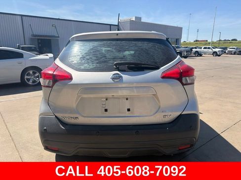 Used 2020 Nissan Kicks SV FWD image 4