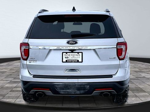 Used 2019 Ford Explorer XLT image 6