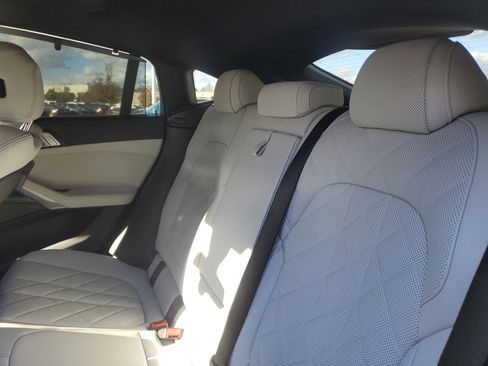 Certified 2023 BMW X6 xDrive40i w/ M Sport Package image 27