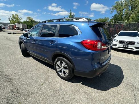 Used 2022 Subaru Ascent Premium w/ Convenience Package AWD/4WD image 4
