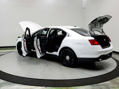 Used 2018 Ford Taurus Police Interceptor AWD image 12