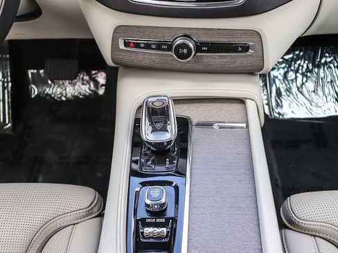 Used 2020 Volvo XC90 T8 Inscription w/ Protection Package Premier image 16