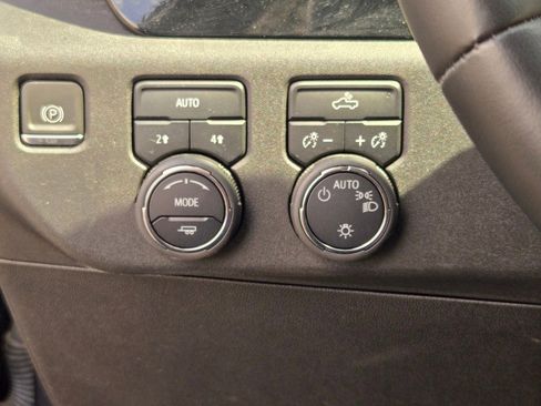 Certified 2024 Chevrolet Silverado 1500 LT AWD/4WD image 28