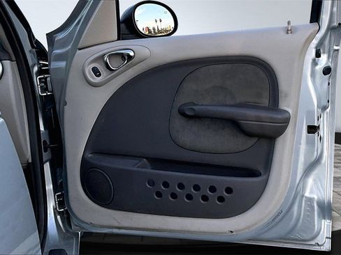 Used 2002 Chrysler PT Cruiser Limited image 25