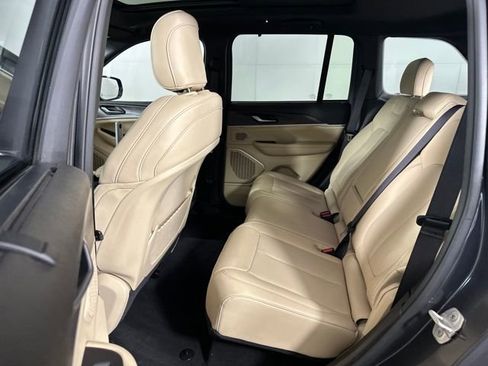 Used 2023 Jeep Grand Cherokee 4WD 4xe w/ Luxury Tech Group II image 26