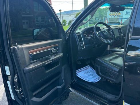 Used 2014 RAM 1500 Laramie w/ Convenience Group AWD/4WD image 16